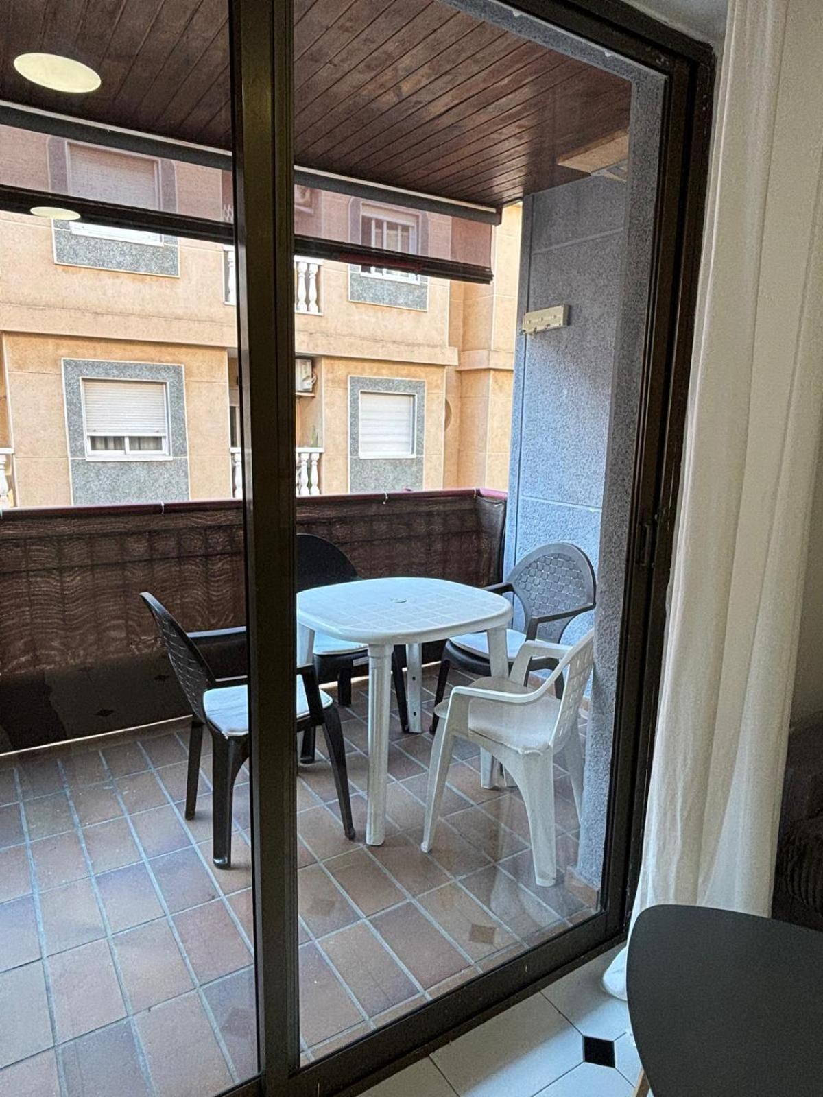 Просторная Квартира Рядом С Морем В Хорошем Районе Torrevieja Dış mekan fotoğraf